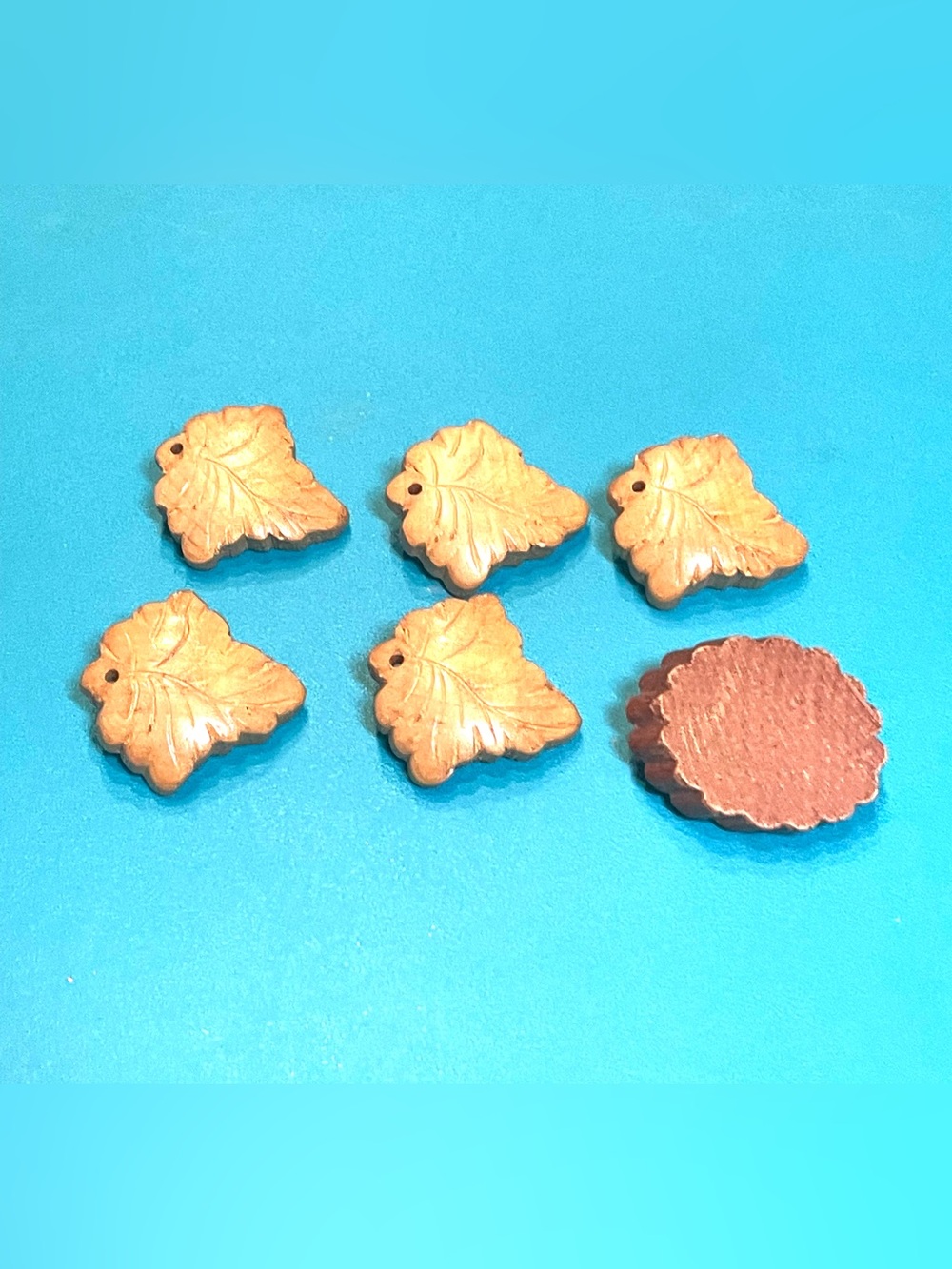 Vintage Wooden Leaf Buttons